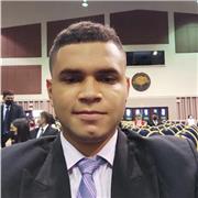 Contador brinda clase de matemáticas básicas y financiera